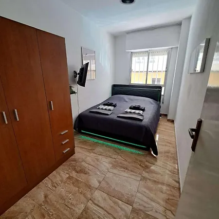 60m To Locos 아파트 또레비에하