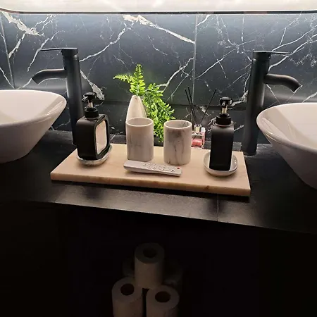 60m To Locos Lejlighed *